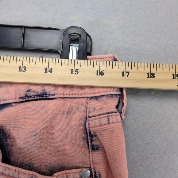 Torrid Pink Acid Wash Stretch Denim Jean Shorts Women's 12 Raw Fringe 33x4.5" - Picture 3 of 10